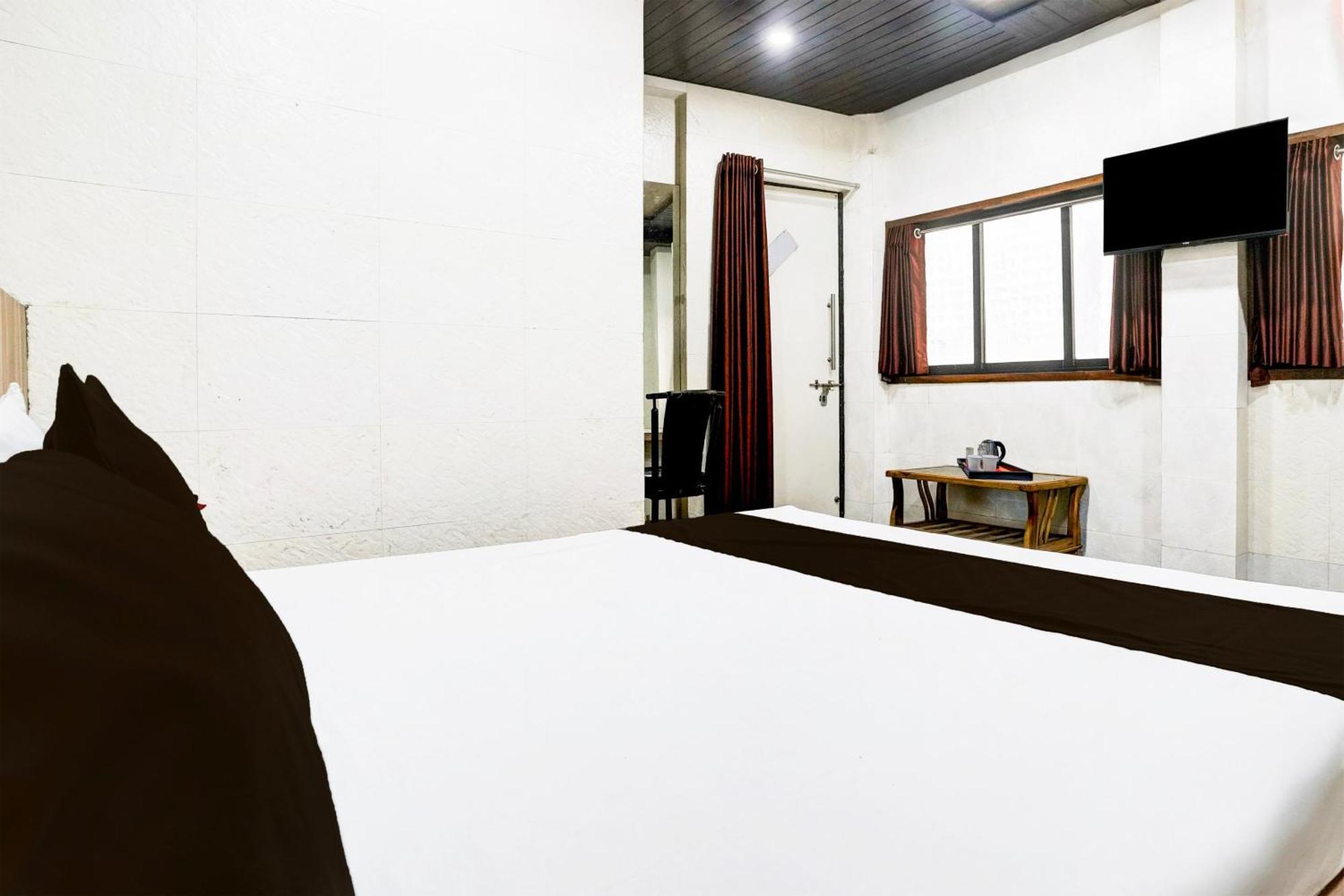 Super Hotel O Dombivali Formerly Pk Lodging Dombivli ภายนอก รูปภาพ
