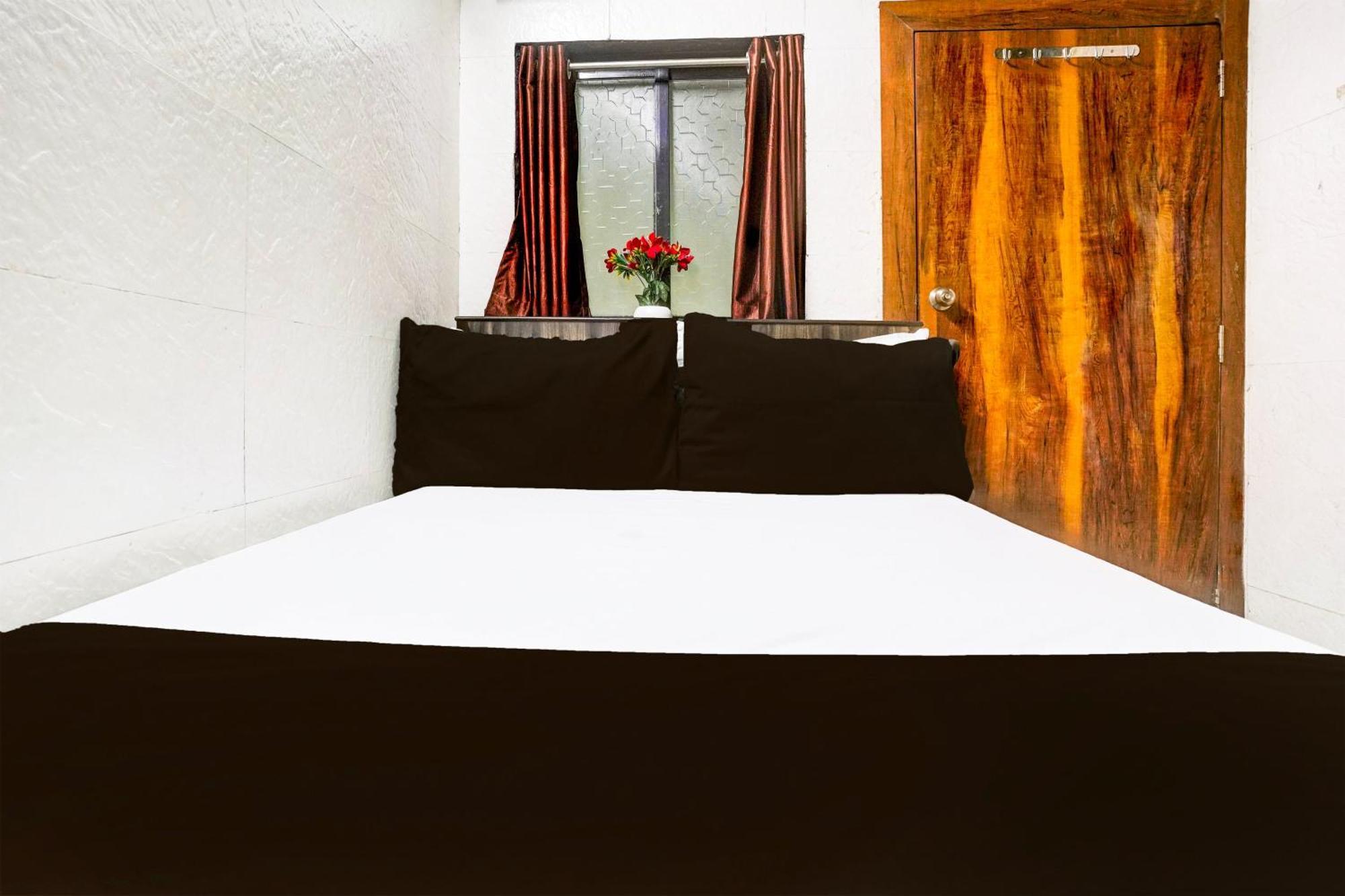 Super Hotel O Dombivali Formerly Pk Lodging Dombivli ภายนอก รูปภาพ