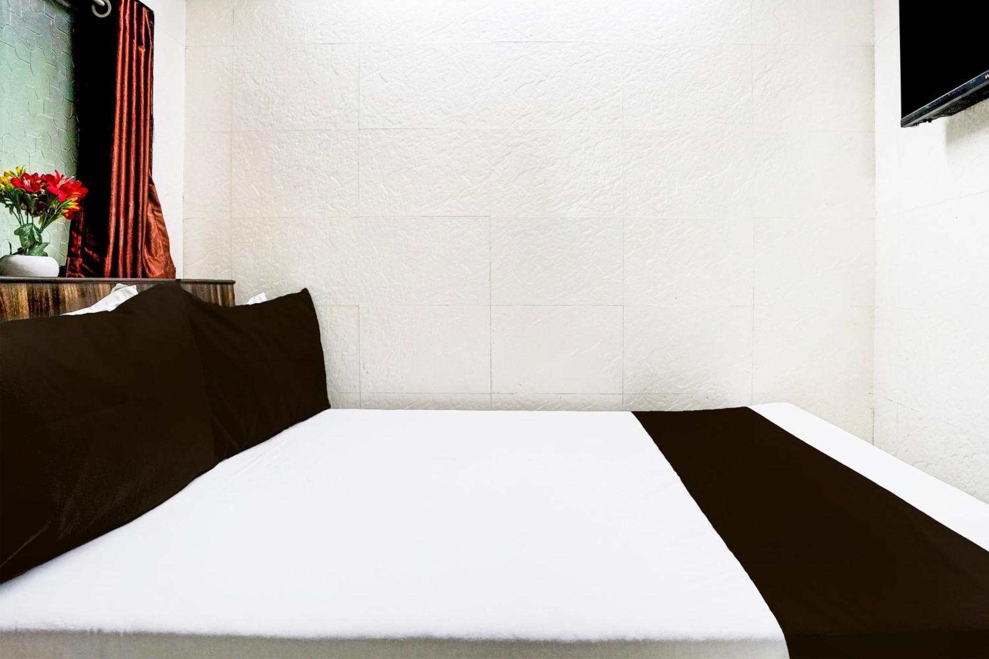 Super Hotel O Dombivali Formerly Pk Lodging Dombivli ภายนอก รูปภาพ