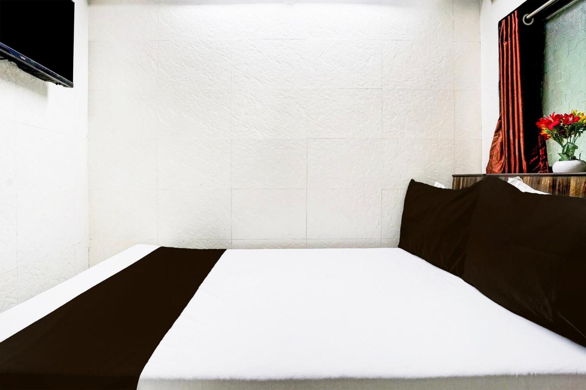 Super Hotel O Dombivali Formerly Pk Lodging Dombivli ภายนอก รูปภาพ