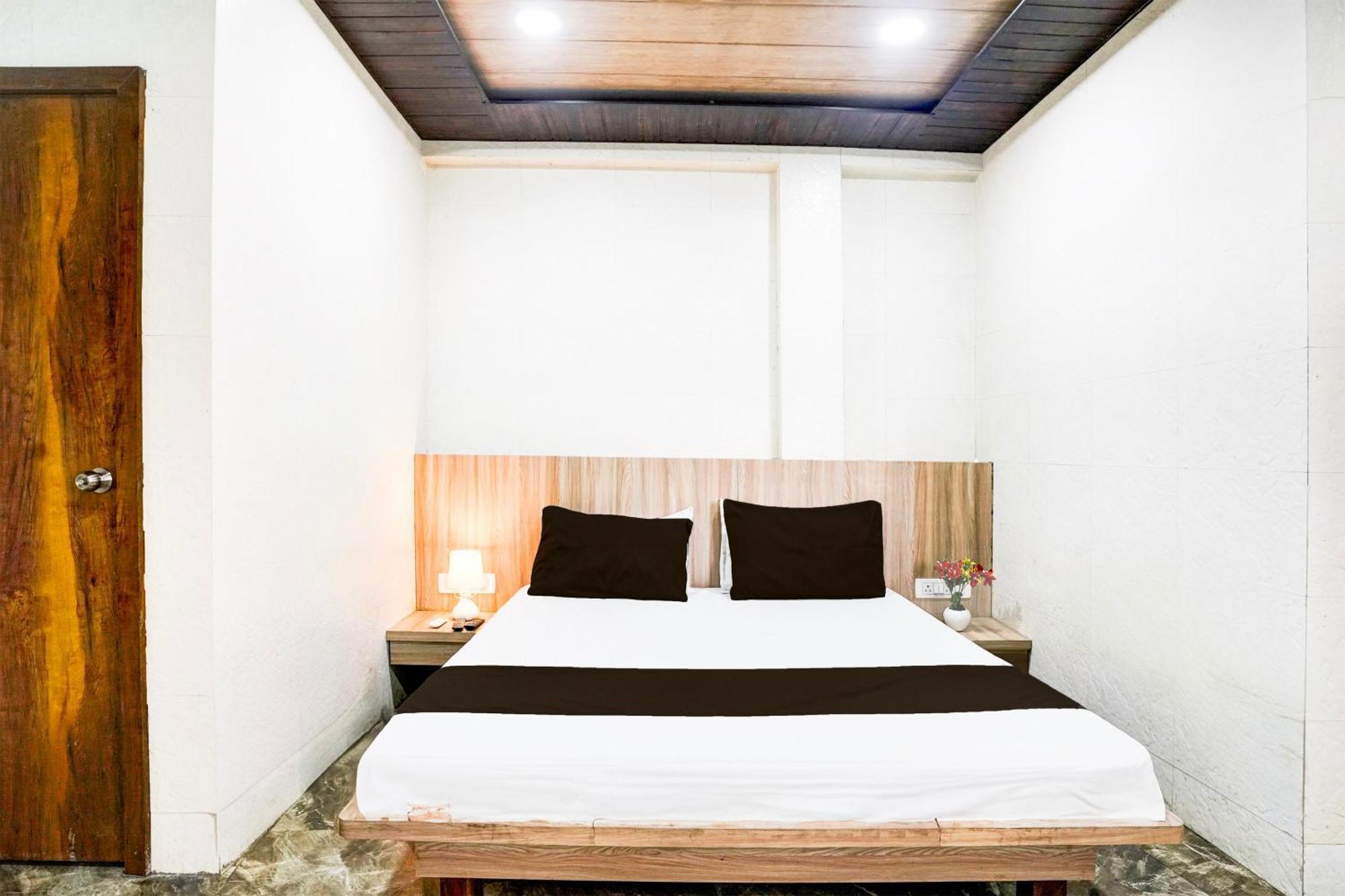 Super Hotel O Dombivali Formerly Pk Lodging Dombivli ภายนอก รูปภาพ